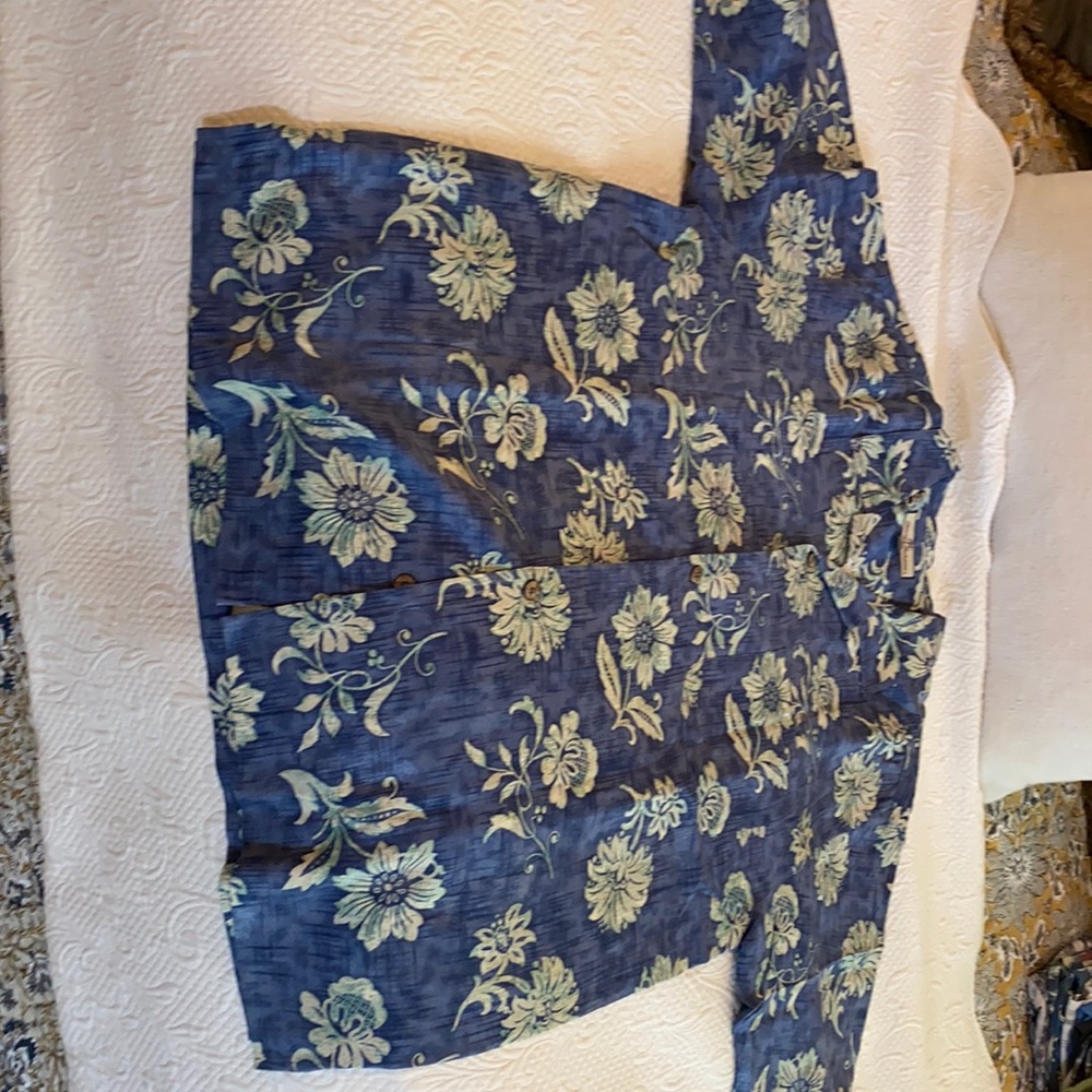 Tommy Bahama Silk Hawaiian Shirt EUC Jul2507